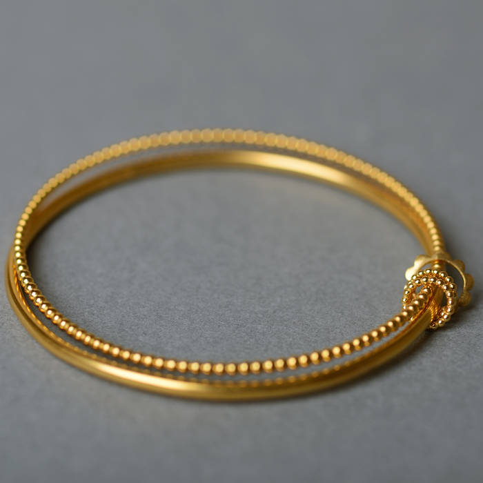 Betty Bangle Gold Detail 3